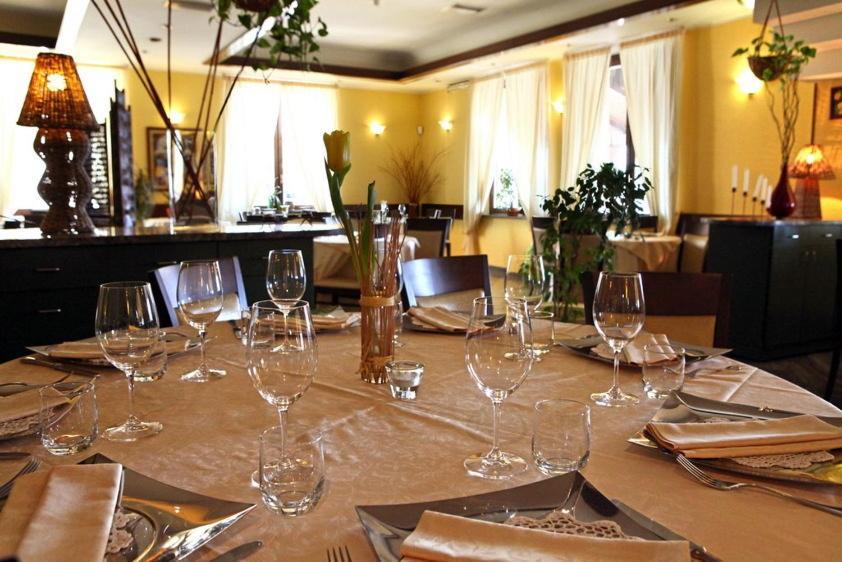 Hotel Ristorante Taverna Verde Piverone Ngoại thất bức ảnh